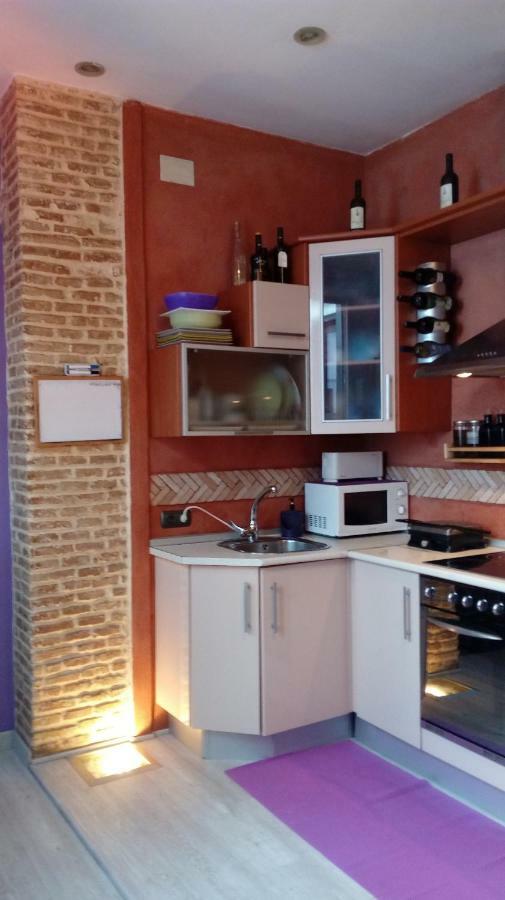 Cosy Double Room + Private Bathroom Sevilla Center Exteriör bild